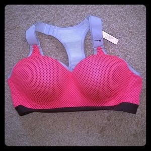 Victoria's secret sport bra new with tags!!